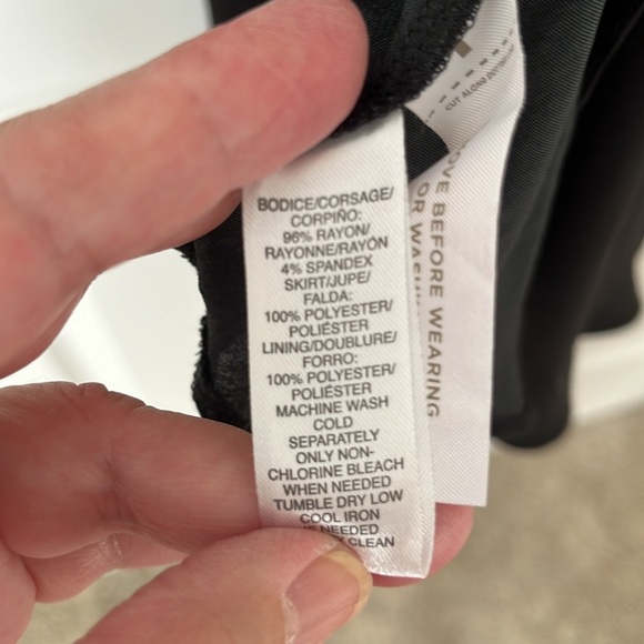 LOFT DRESS - Picture 5 of 5